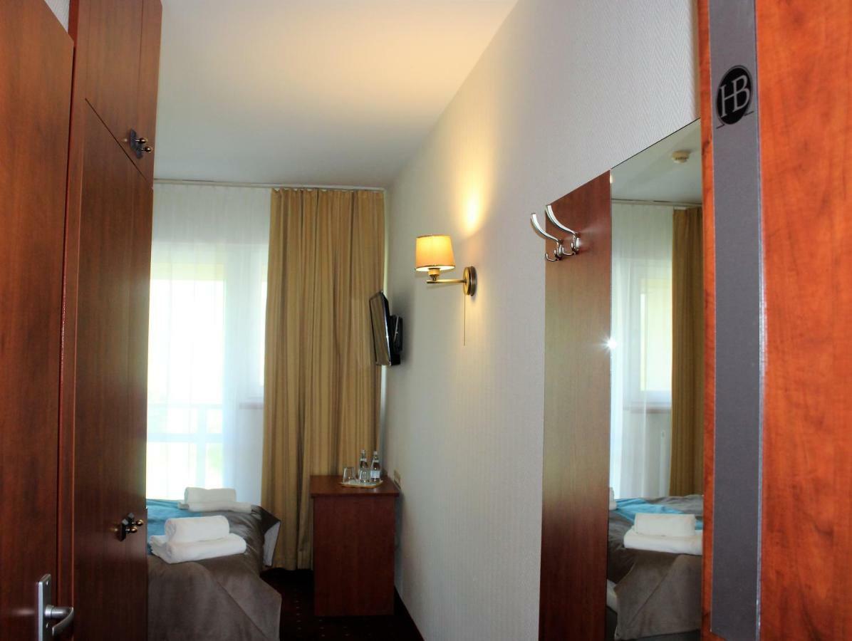 Hotel Bialy Wałbrzych Extérieur photo