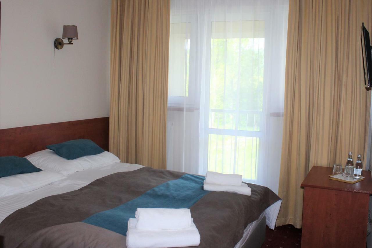 Hotel Bialy Wałbrzych Extérieur photo