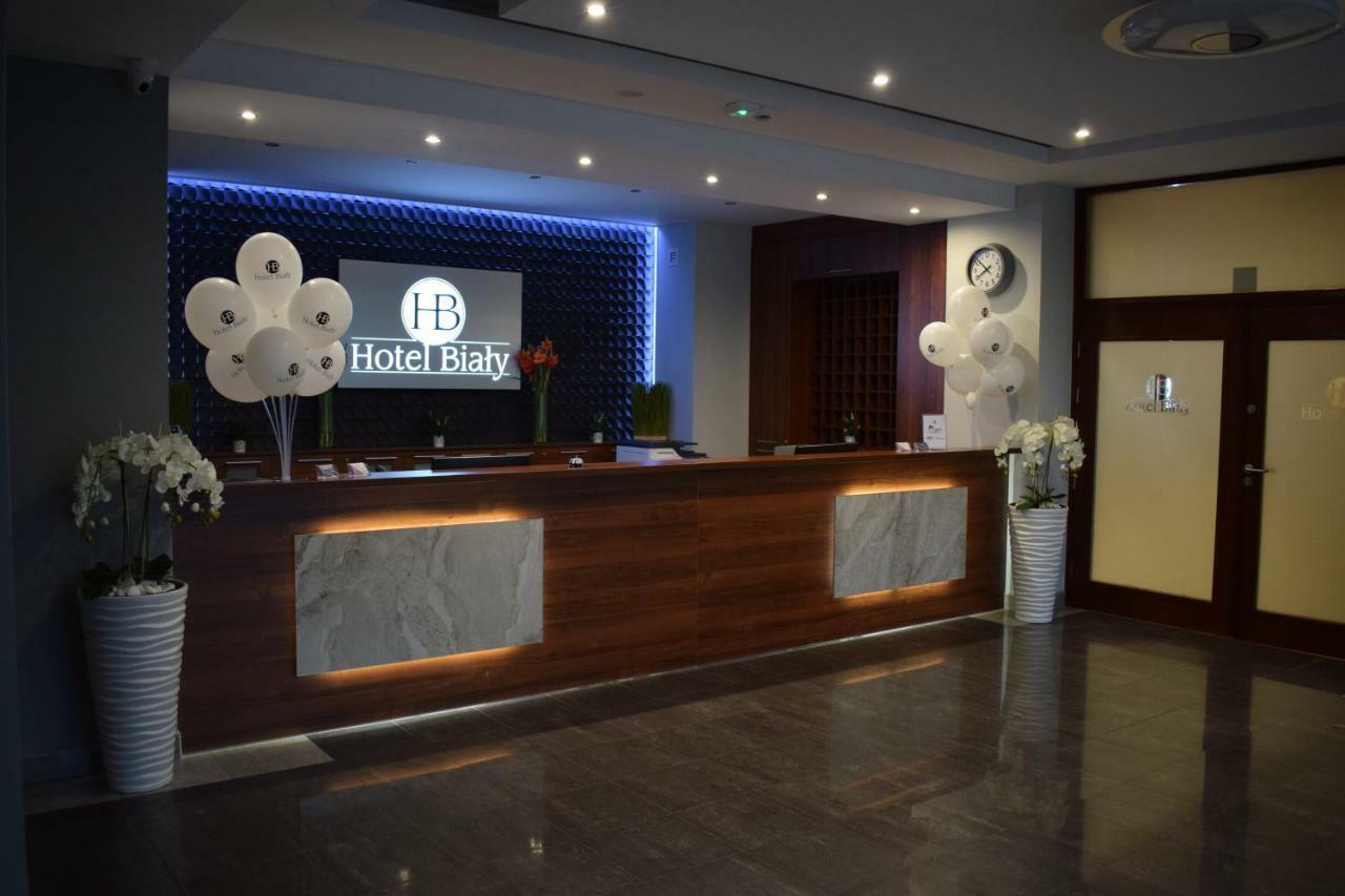 Hotel Bialy Wałbrzych Extérieur photo