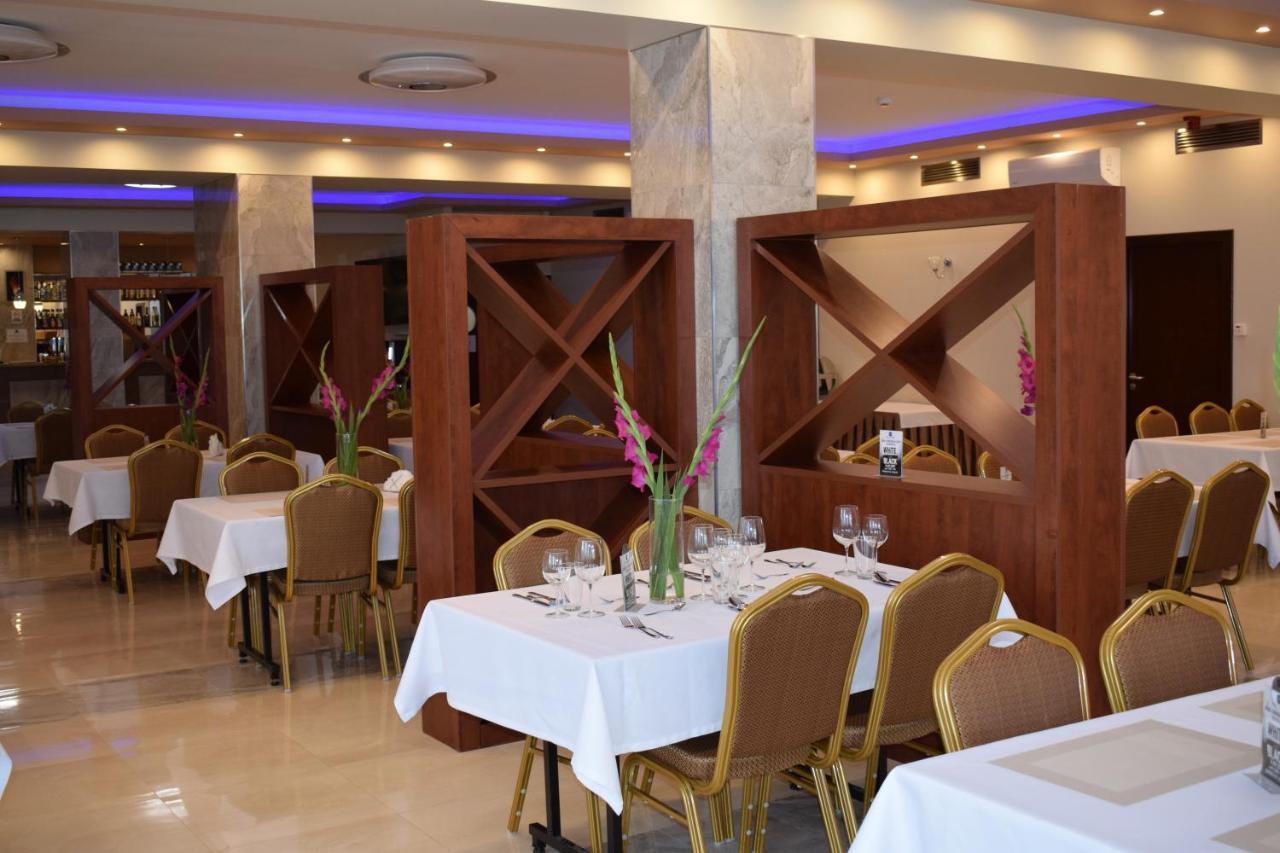 Hotel Bialy Wałbrzych Extérieur photo